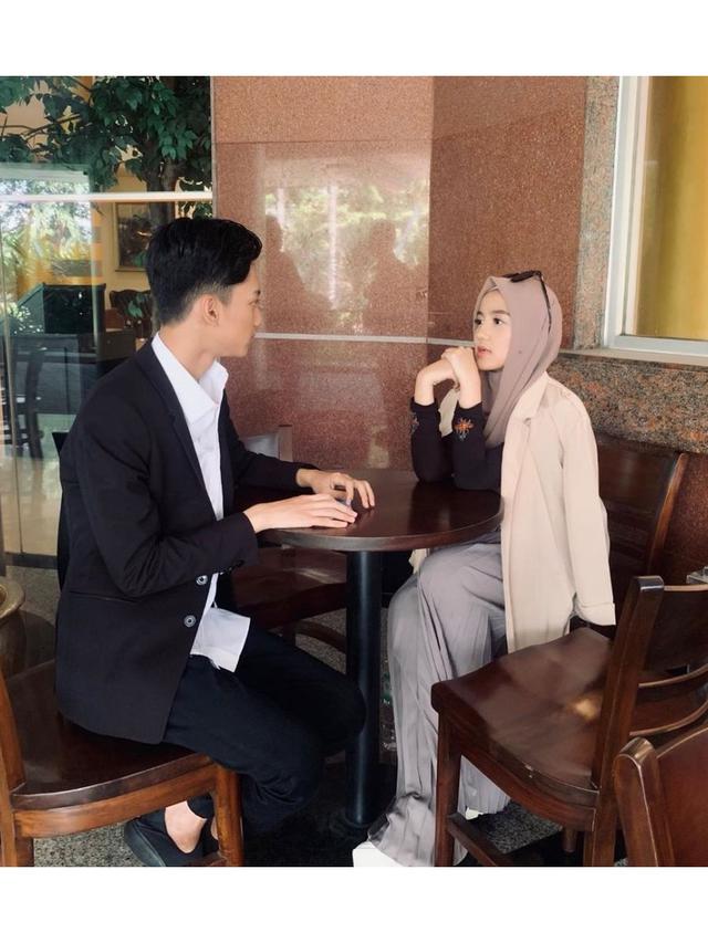 6 Momen Kebersamaan Wirda Mansur Dan Gus Azmi Dikabarkan Dekat Hot Liputan6 Com