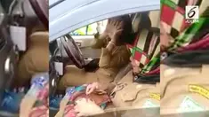 Seorang PNS mengamuk saat akan terkena operasi razia lalu lintas. Ia menolak diperiksa dan hampir menyerempet polisi.