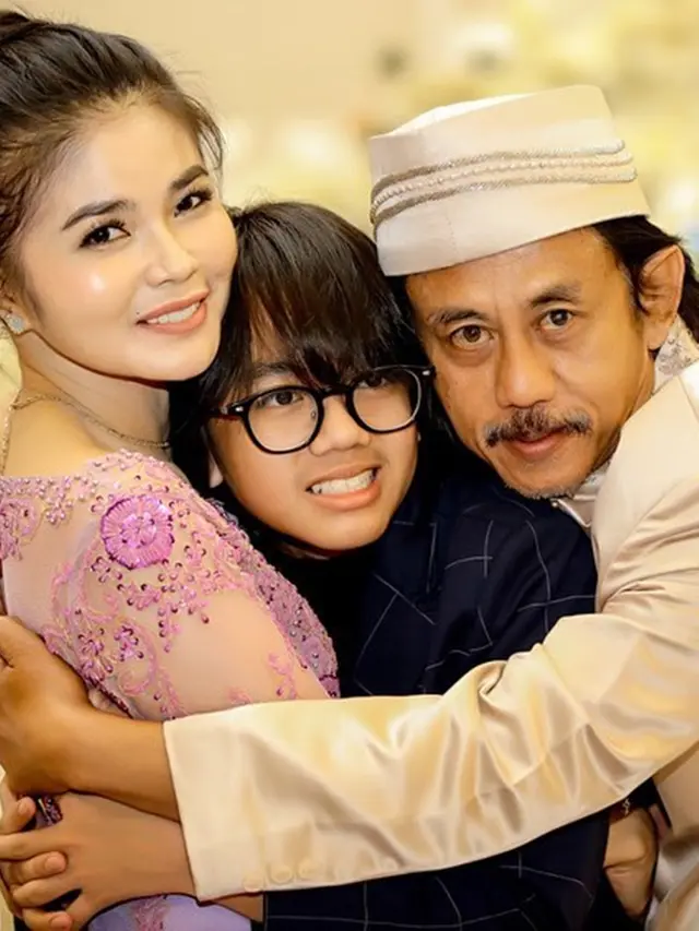 Potret Epy Kusnandar Dampingi Anak Menikah, Penuh Kebahagiaan
