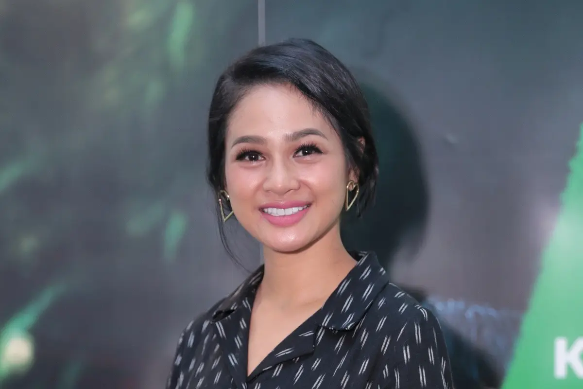 [Bintang] Andien Menangis Nyanyikan Lagu Indonesia Raya 3 Stanza