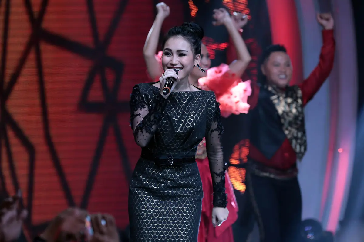 [Bintang] Ayu Ting Ting