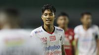 Bek Bali United, I Made Andhika Wijaya, saat melawan Semen Padang pada laga Piala Presiden 2019 di Stadion Patriot, Jawa Barat, Senin (11/3). Bali United menang 2-1 atas Semen Padang. (Bola.com/M Iqbal Ichsan)