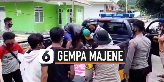 VIDEO: Tak Ada Ambulans, Jenazah Pengungsi Gempa Majene Dibawa Pakai Mobil Polisi