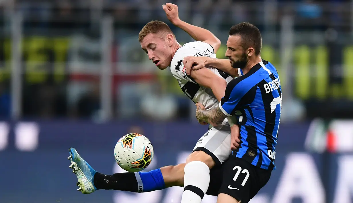 9. Dejan Kulusevski (Parma) - Dejan Kulusevski sering menjadi andalan Parma pada musim 2019-2020. Pemain sayap berusia 19 tahun itu sudah tampil sebanyak 14 laga dengan total menit bermain 1.523.(AFP/ Miguel Medina)