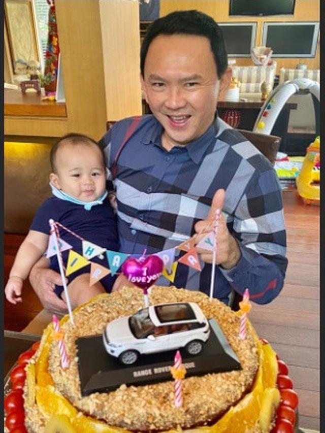 7 Momen Seru Ulang Tahun Ahok Ke-54, Bernyanyi Bersama Istri dan Anak