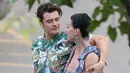 Sebelumnya, Katy Perry dan Orlando Bloom pun tertangkap pergi berdua di pantai, beberapa konser bahkan ketika berlibur di Maldives. (Page Six)