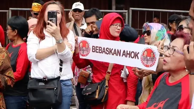 VIDEO: Sidang PK Ahok Diwarnai Aksi Penolakan