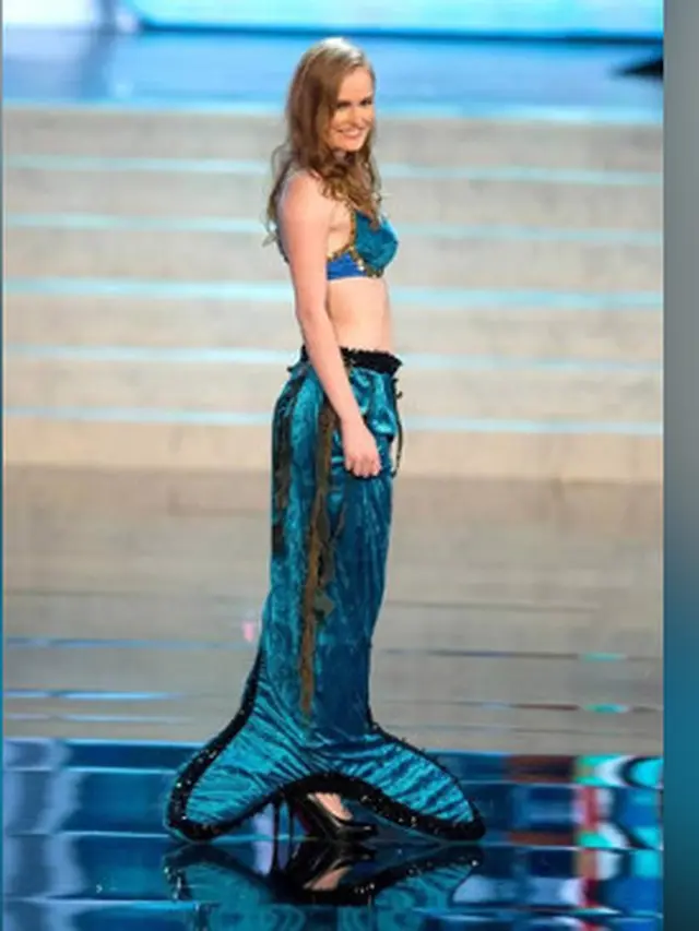 Kostum Miss Universe