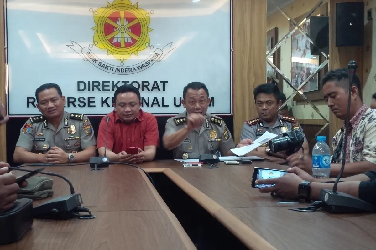 Kapolda Riau Bela Bawahan Foto Bareng Direktur Diduga Bakar Lahan