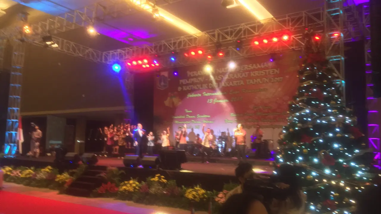 Acara perayaan Natal bersama Pemprov DKI di JIExpo Kemayoran, Jakarta Pusat.