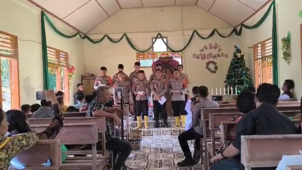 Harapan Bangkit dari Reruntuhan: Kisah Natal Jemaat Gereja Angkola Pascabencana Sumut