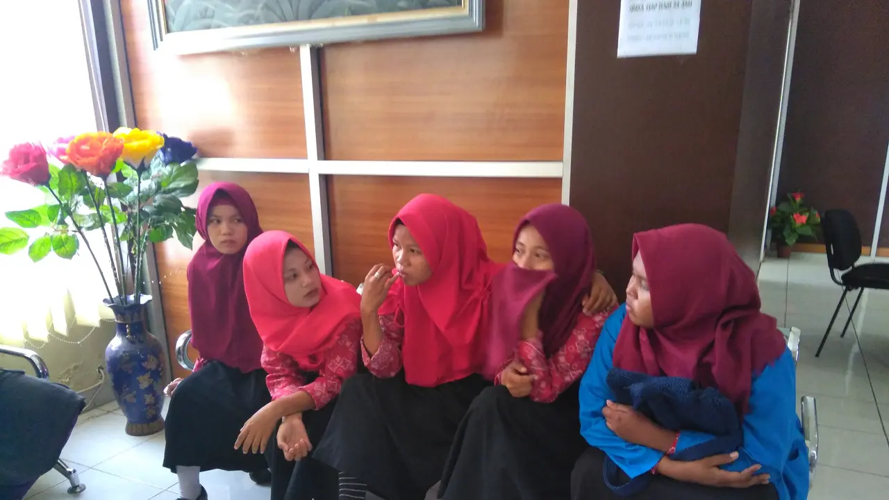 Adzan Magrib Sadarkan Lima Siswi SMK di Palembang dari Pengaruh Hipnotis