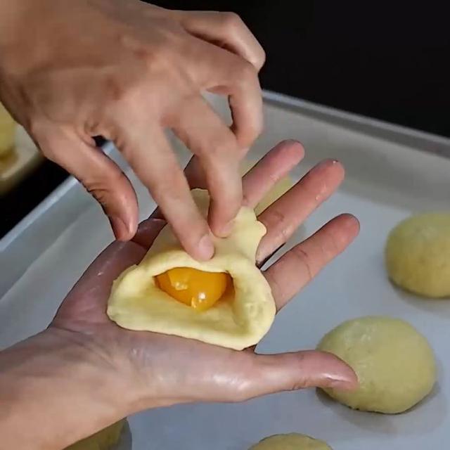 Srikaya Bun ala Nicky Tirta. (dok. Instagram @nickytirta/https://www.instagram.com/p/B7KfuYLnCXl//Adhita Diansyavira)