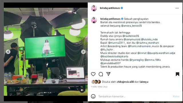 Krisdayanti temani Amora Lemos syuting video klip single perdananya (Foto: Instagram @krisdayantilemos)