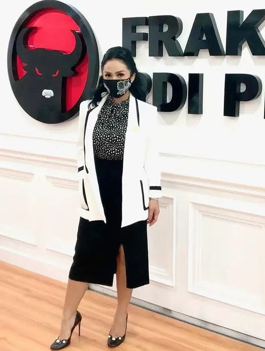 Krisdayanti (Instagram/krisdayantilemos)