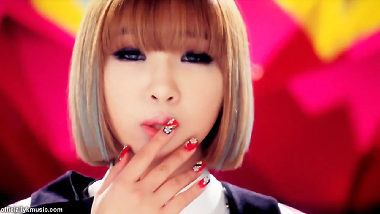 minzy-2ne1-130501b.jpg