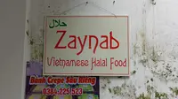 Zaynab Restaurant, jadi satu dari sedikt restoran bermenu halal yang ada di Vietnam. (Bola.com/Ikhwan Yanuar Harun)