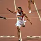 Suryo Agung Wibowo saat pertandingan babak final nomor lari 100 meter di Aoti Main Stadium, Guangzhou, Senin (22/11). Suryo Agung menduduki peringkat ke-6 dengan catatan waktu 10,37 detik.(Antara)