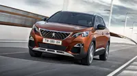 Sport utility vehicle (SUV) Peugeot 3008 baru berhasil mencatatkan diri sebagai European Car of the Year 2017 (Foto: product-reviews.net). 