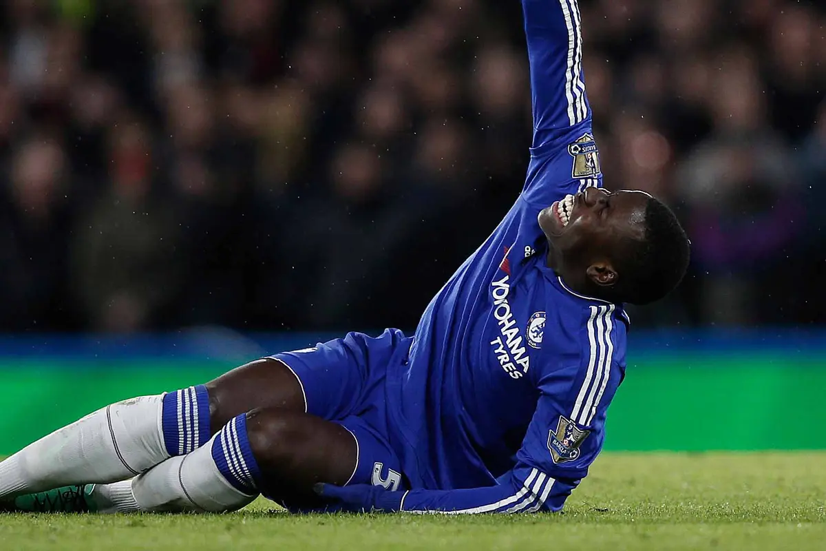 Gagal Mendarat dengan Sempurna, Bek Muda Chelsea Alami Cedera