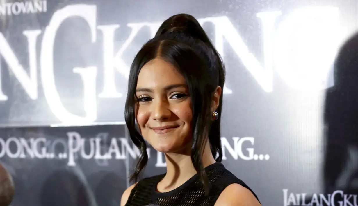 "Jadi lebih gampang membangun chemistry. Menurut aku, dia itu orangnya cepat mendalami karakter dan dia juga orangnya open kalau mau sharing tentang karakter dan scene. Enak banget diajak kolaborasi," ujar Amanda beberapa waktu lalu.  (Nurwahyunan/Bintang