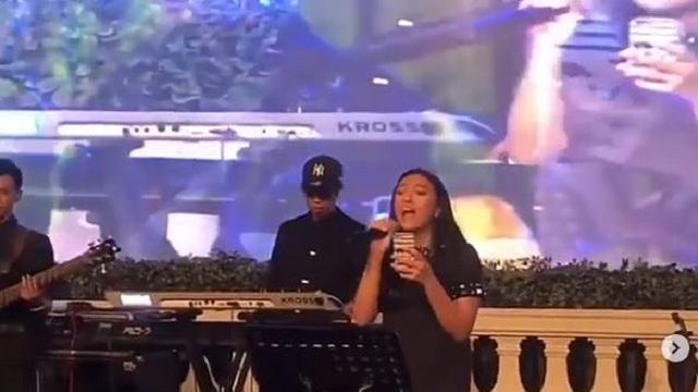 5 Potret Alleia Anak Ariel NOAH saat Nyanyi, Berkarisma Layaknya Sang Ayah