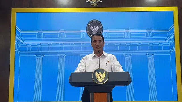 Menteri Pertanian (Mentan) Amran Sulaiman di Kantor Presiden, Jakarta, Kamis (9/10/2025) (Liputan6.com/Lizsa Egeham)
