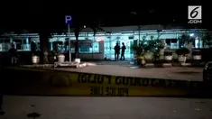 Dua Anggota Brimob ditusuk usai melaksanakan Salat Isya di Masjid Falatehan, Jakarta Selatan.