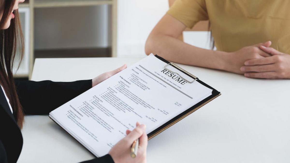 Cara Membuat CV yang Menarik Secara Online, Praktis Banget - Hot  Liputan6.com