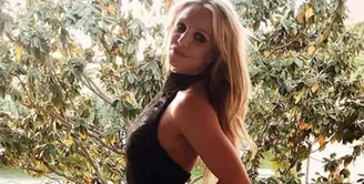 Penampilan merupakan salah satu hal utama yang dimiliki setiap selebriti. Seperti halnya selebriti internasional, Britney Spears. Penyanyi yang satu ini tak segan mengeluarkan biaya besar untuk kecantikannya.  (Instagram/Britneyspears)