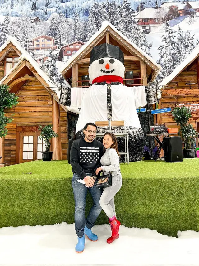 FOTO: Kiky Saputri Umbar Kemesraan dengan Seorang Pria, Pacar Baru?