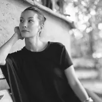 Nadya Hutagalung termasuk salah satu artis Indonesia yang punya wajah yang awet muda. Padahal artis yang memulai kariernya di dunia hiburan ini sudah berumur 43 tahun. (Foto: instagram.com/nadyahutagalung)