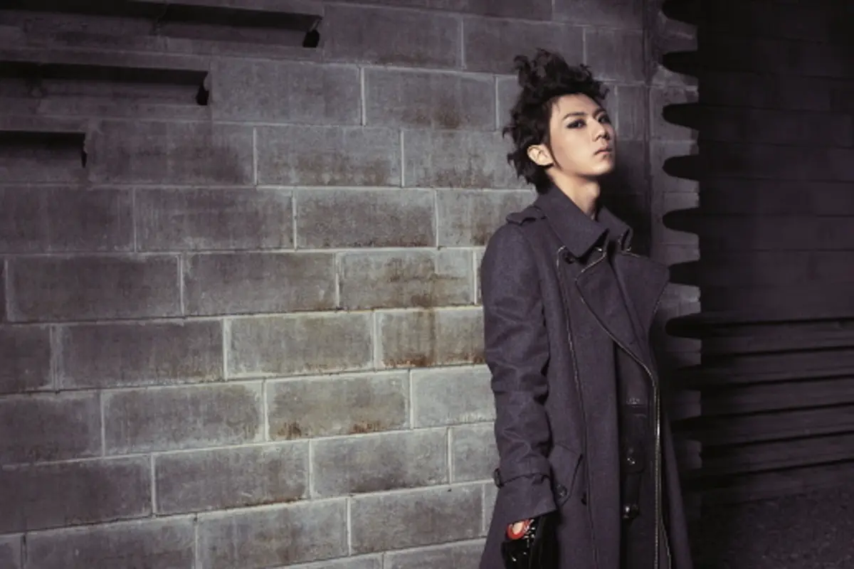 Hyunseung B2ST Absen Fanmeeting Demi Kencan dengan Wanita?