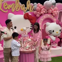 Tampilan Selvi Ananda saat Pesta Ulang Tahun La Lembah ke-5. [@littlethoughtsplanner]