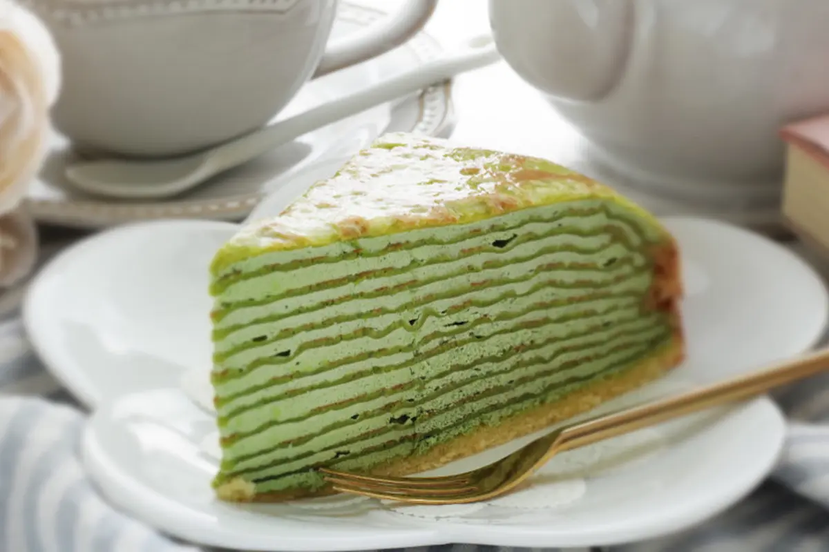 mille crepes matcha