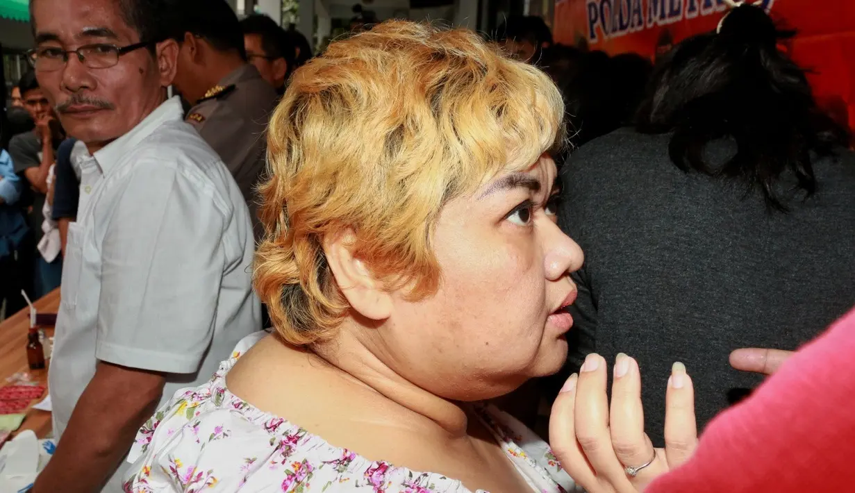 Di bulan Juli 2017, pihak kepolisian menangkap Pretty Asmara. Ia diduga sebagai seorang pengedar narkoba di kalangan para artis. (Adrian Putra/Bintang.com)
