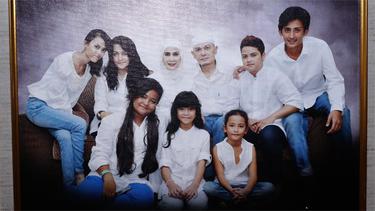 Baby Zelvia Siapkan Baju Buat Suaminya Nikah Lagi Photo Fimela Com