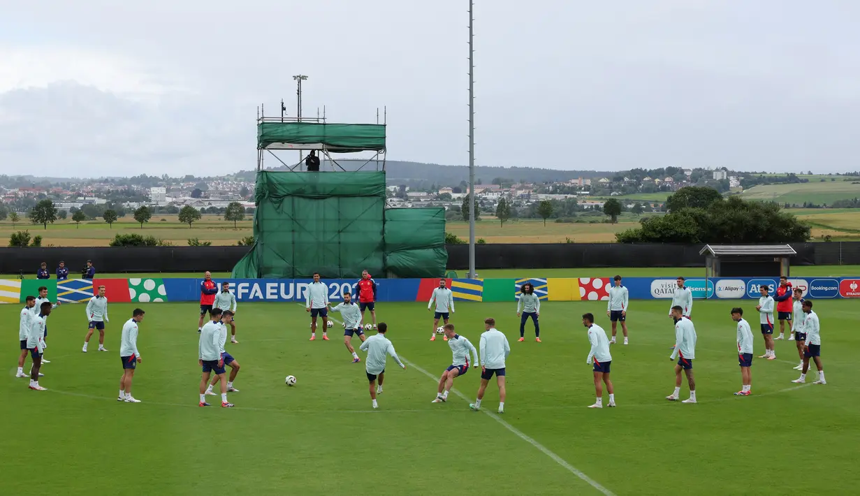 Spanyol dan Jerman sama-sama punya skuad berkualitas.  (LUIS GEN/AFP)