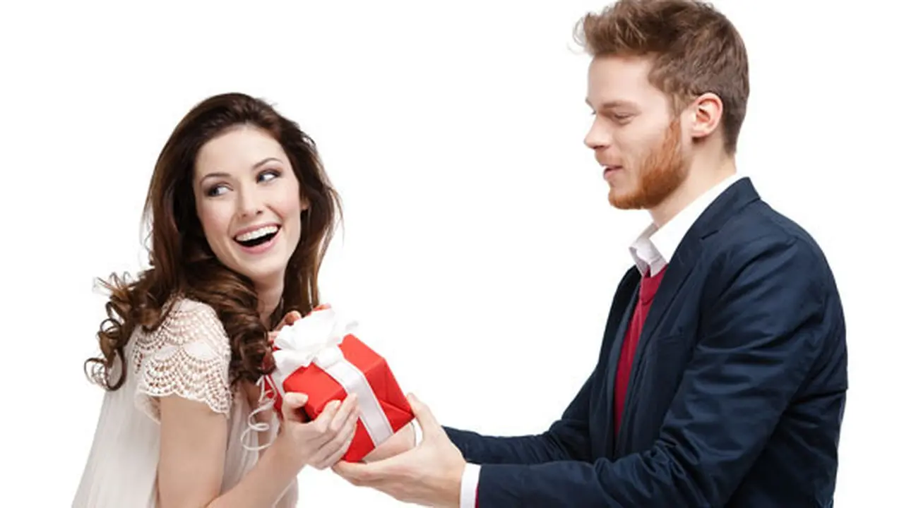 (c) shutterstock