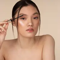 Perhatikan cara-cara menggambar alis berikut ini. /copyright freepik/