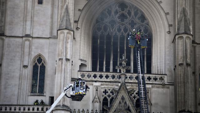 Pria Yang Ditahan Terkait Kebakaran Katedral Di Nantes Prancis Dibebaskan Global Liputan6 Com