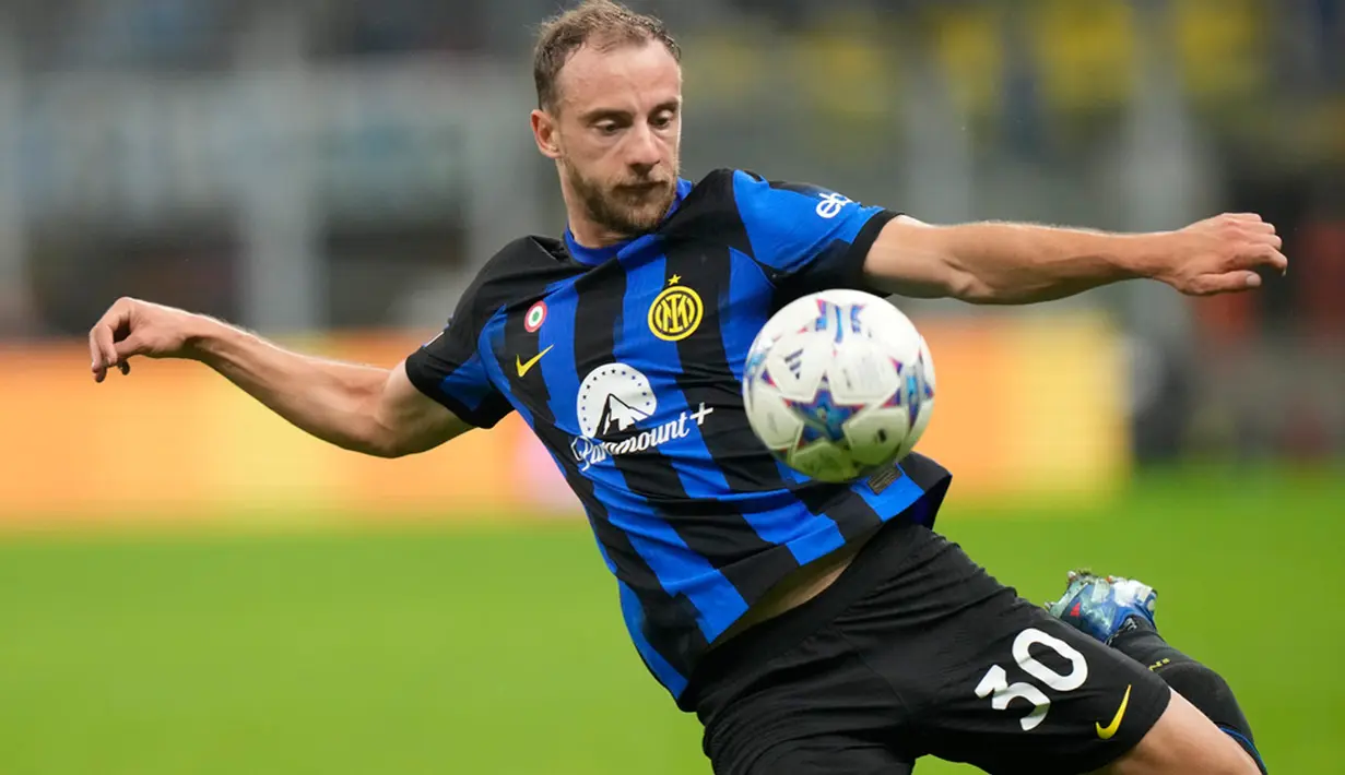 Tambahan tiga poin ini menempatkan Inter Milan ke puncak klasemen Grup D Liga Champions dengan 7 poin. (AP Photo/Luca Bruno)