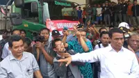 Mentan Amran Lepas 12 Kontainer Berisi 300 Ton Bawang Merah Ke Thailand. (Fajar Eko/Liputan6.com)