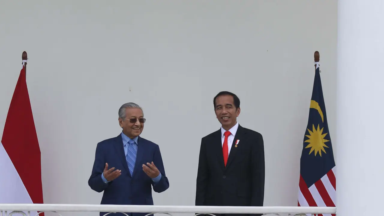 Jokowi dan PM Mahathir di Beranda Istana