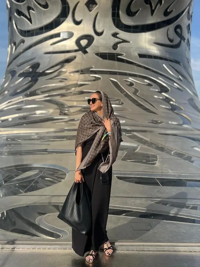 Gaya Artis Liburan ke Dubai.