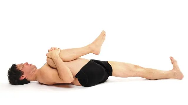 [Bintang] 6 Gerakan Yoga yang Bisa Hilangkan Lemak di Perut