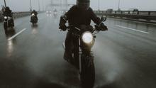 Ilustrasi naik sepeda motor. (Photo by cottonbro studio on Pexels)