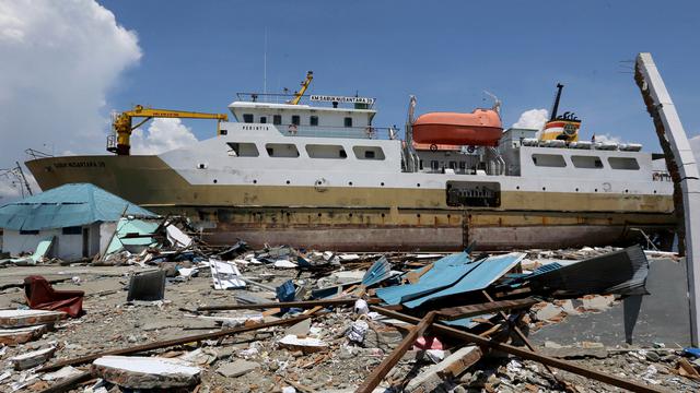 Terseret Tsunami Palu, Kapal Seberat 500 Ton Ini Terdampar di Daratan