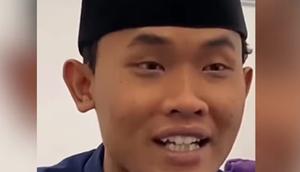 Tangkapan layar video Gus Elham Yahya atau Muhammad Elham Yahya Luqman saat memohon maaf. (Liputan6.com/ Dok Ist)