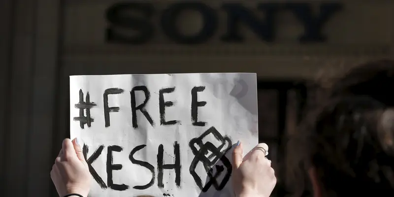 20160311-Penggemar Kesha Ajukan Petisi ke Sony-New York